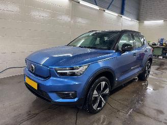 Damaged car Volvo XC40 Recharge P8 AWD R-Design 2020/11