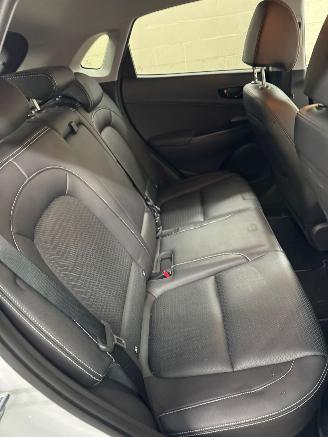 Hyundai Kona 1.6 GDI HEV Premium Sky AUTOMAAT picture 16