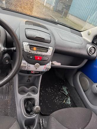 Toyota Aygo 1.0-12V Comfort Navigator BJ 2011 132.249 KM picture 9