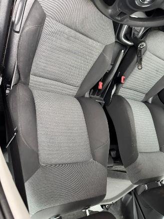 Volkswagen Polo 1.4-16V Comfortline BJ 2009 200.000 KM picture 14