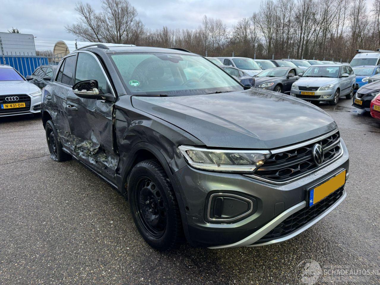 Volkswagen T-Roc 1.5 TSI Life Business AUTOMAAT BJ 2023 35.098 KM