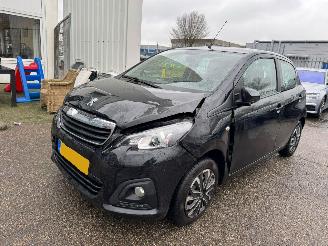 skadebil auto Peugeot 108 1.0 e-VTi Active BJ 2021 97.570 KM 2021/5