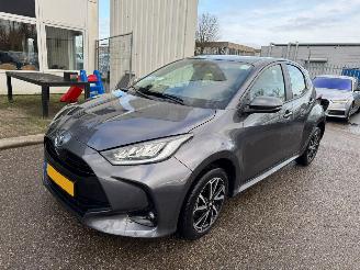 uszkodzony samochody osobowe Toyota Yaris 1.5 Hybrid Dynamic AUTOMAAT BJ 2023 39.373 KM 2023/10