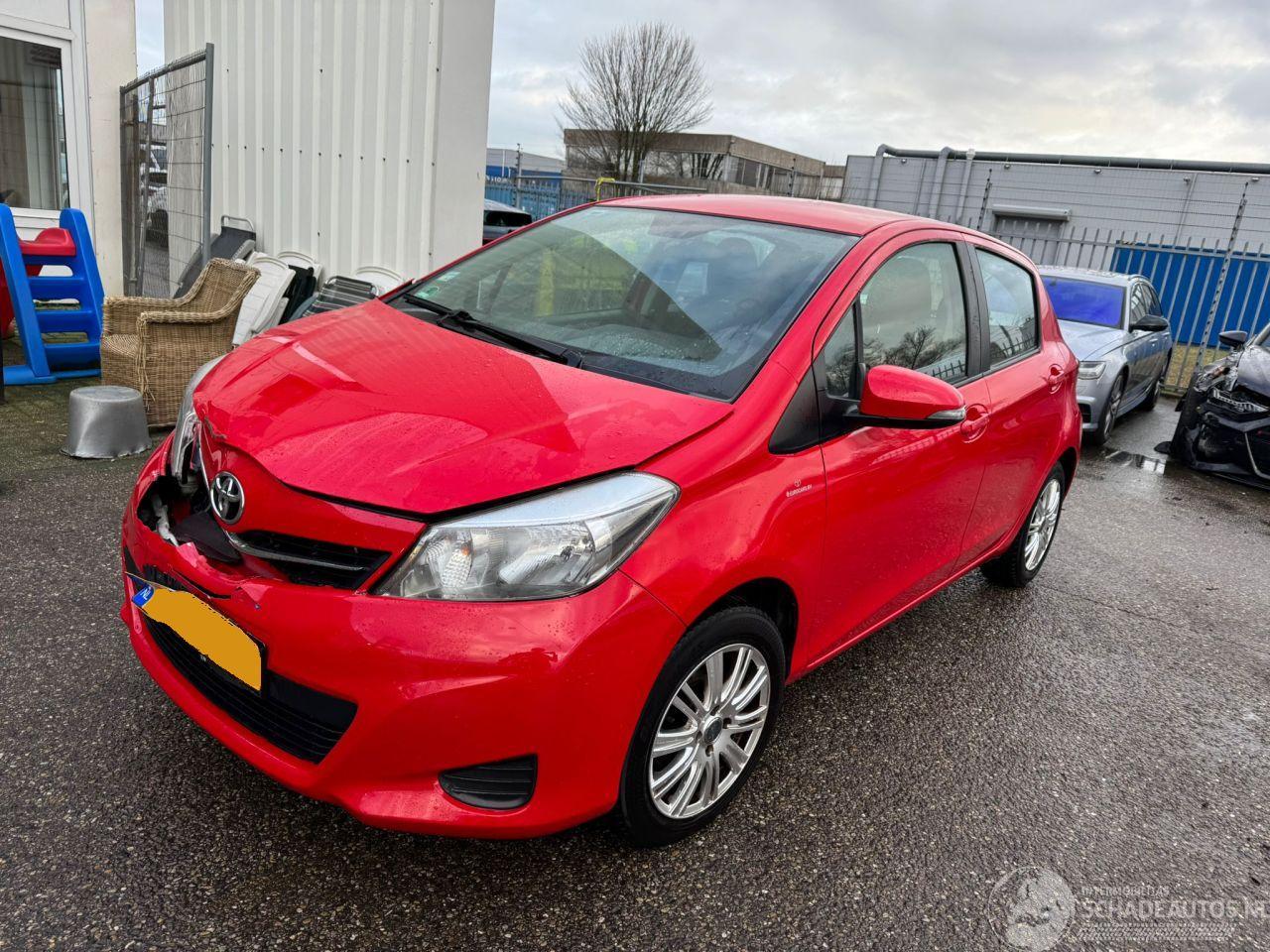 Toyota Yaris 1.3 VVT-i Aspiration AUTOMAAT BJ 2012 155.637 KM