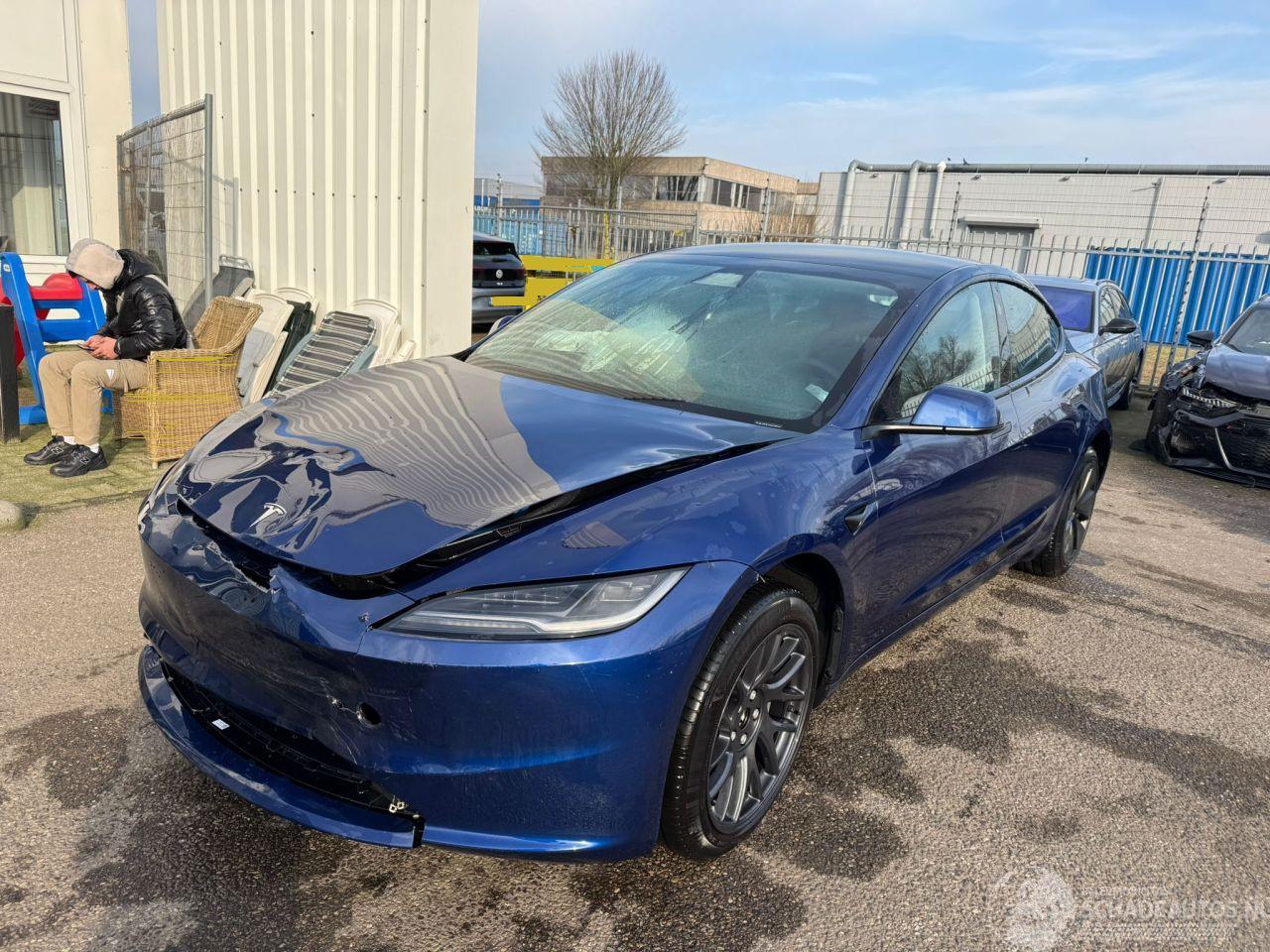 Tesla Model 3 RWD 60 kWh AUTOMAAT BJ 2024 27.169 KM