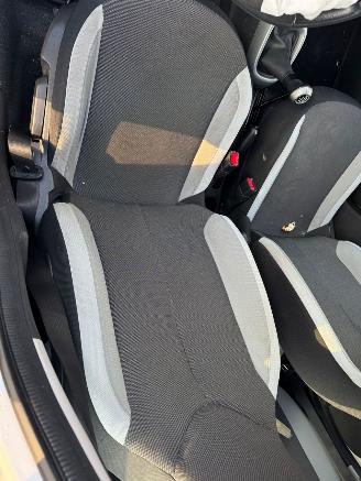 Toyota Aygo 1.0 VVT-i x-play BJ 2014 142.605 KM picture 11