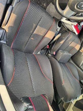 Mazda 2 1.3 BIFUEL Navigator GT BJ 2012 109.345 KM picture 10