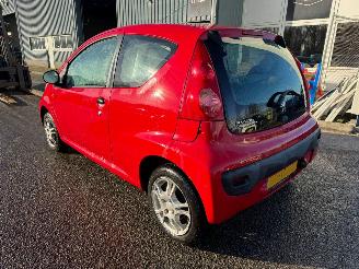 Peugeot 107 1.0-12V XR BJ 2009 239.000 KM picture 3