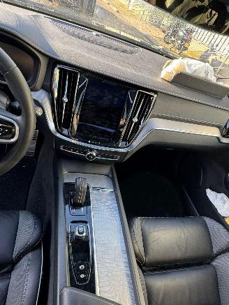 Volvo V-60 2.0 AUTOMAAT B5 R-Design 89.649 KM picture 12