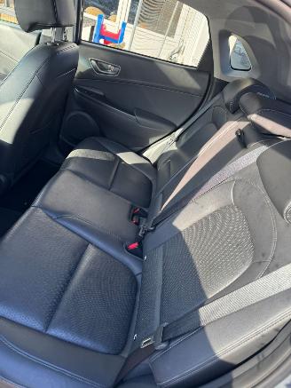 Hyundai Kona EV Premium Sky 64 kWh picture 17