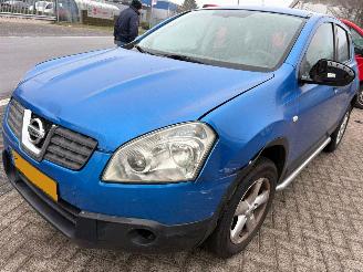 Vaurioauto  passenger cars Nissan Qashqai 1.6 Visia 2007/5