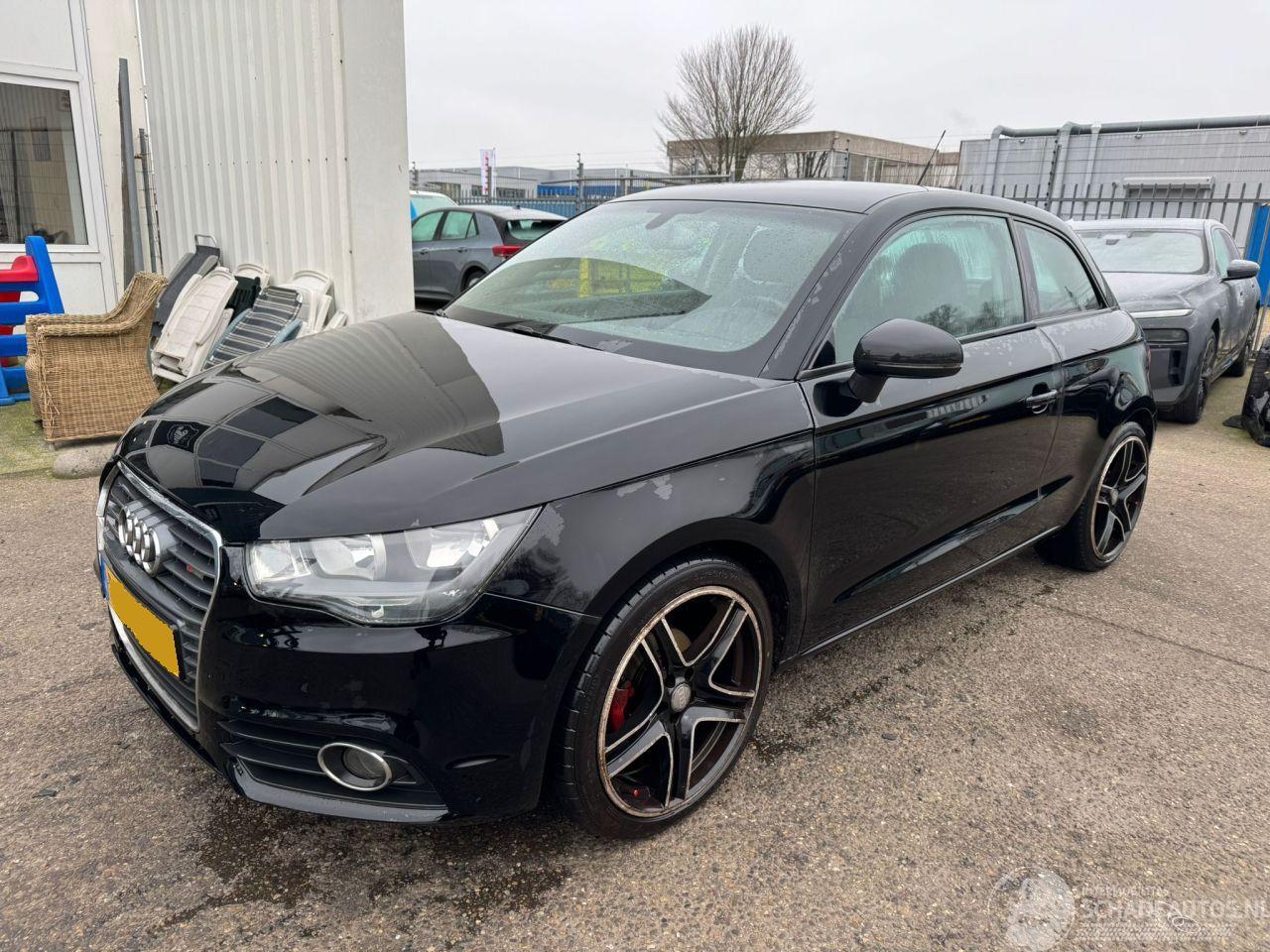 Audi A1 1.2 TFSI Attraction BJ 2010 232.183 KM