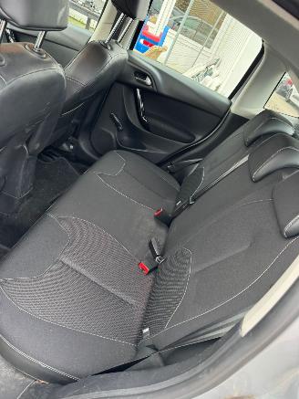 Citroën C3 1.2 VTi Collection BJ 2013 87.224 KM picture 12