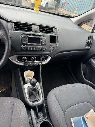 Kia Rio 1.2 CVVT Plus Pack BJ 2012 201.167 KM picture 9