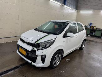 krockskadad bil auto Kia Picanto 1.0 DPi ComfortLine 5p BJ 2023 42.114 KM 2023/11