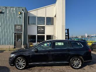 Volkswagen Passat Variant 1.8 TSI Business Edition R AUTOMAAT picture 2