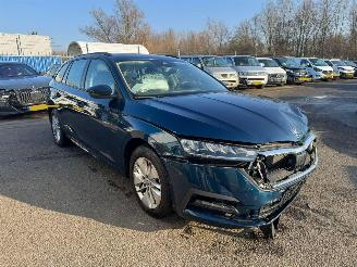 Skoda Octavia Combi 1.5 e-TSI Business Edition AUTOMAAT picture 6