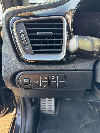 Kia Ceed 1.0 T-GDi GT-Line picture 17