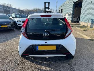 Toyota Aygo 1.0 VVT-i x-play AUTOMAAT picture 4