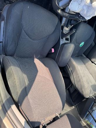 Toyota Rav-4 2.0 VVTi Comfort picture 22