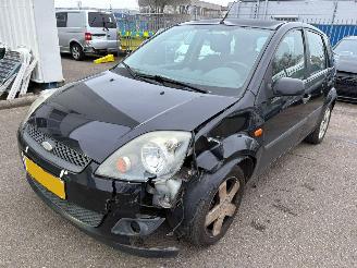 uszkodzony samochody osobowe Ford Fiesta 1.6-16V Futura AUTOMAAT 2005/12