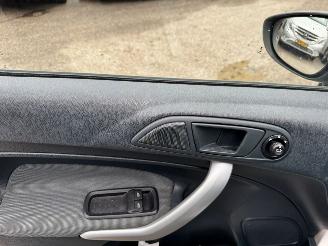 Ford Fiesta 1.25 Champion picture 15