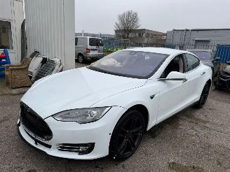 skadebil auto Tesla Model S 60 Base 2014/11