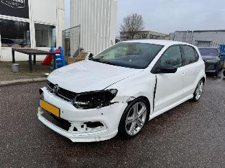 damaged passenger cars Volkswagen Polo 1.2 TSI Highline 2015/8