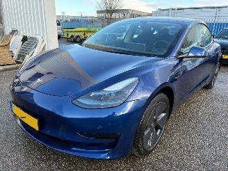 uszkodzony samochody osobowe Tesla Model 3 Standard RWD Plus 60 kWh 2022/8