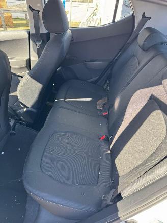 Hyundai I-10 1.0i i-Drive picture 16