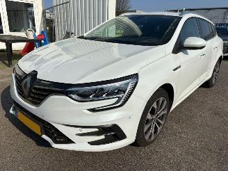 Auto incidentate Renault Mégane 1.3 AUTOMAAT TCe 140PK Techno 2022/12