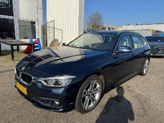Schadeauto BMW 3-serie 320d AUTOMAAT EDE Corporate Lease Essential 2015/11