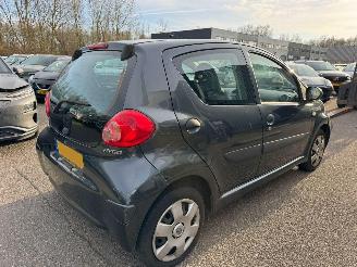 Toyota Aygo 1.0-12V picture 5