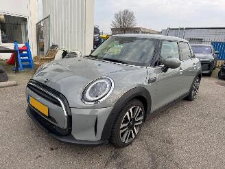 Damaged car Mini One 1.5 One  John Cooper Works 2021/9