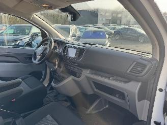 Peugeot Expert 231S 2.0 BlueHDI 120 Premium Pack picture 19