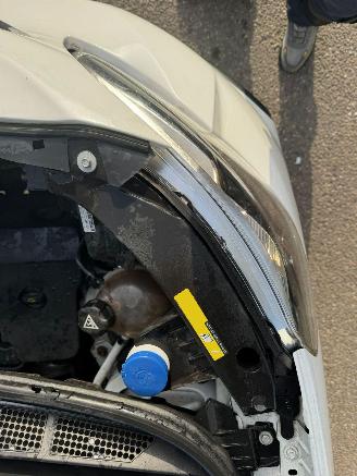 Peugeot Expert 231S 2.0 BlueHDI 120 Premium Pack picture 9