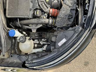 Citroën C4 cactus 1.2 PureTech C-series picture 10