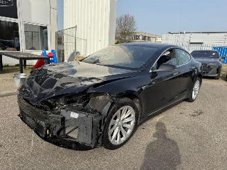  Tesla Model S 75D Base 2018/12