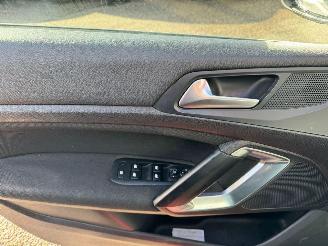 Peugeot 308 SW 1.6 BlueHDI Blue Lease picture 16