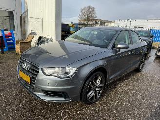 Schadeauto Audi A3 Limousine 1.6 TDI Pro Line 2016/10