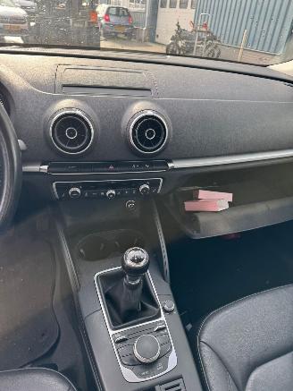 Audi A3 Limousine 1.6 TDI Pro Line picture 15