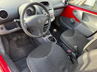 Peugeot 107 1.0-12V XS picture 8