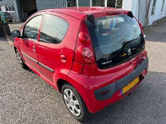 Peugeot 107 1.0-12V XS picture 2