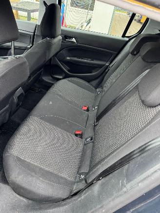 Peugeot 308 1.5 BlueHDi Blue Lease picture 13