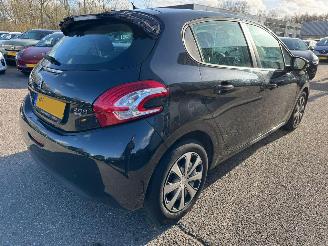 Peugeot 208 1.4 AUTOMAAT  e-HDi Blue Lease picture 5