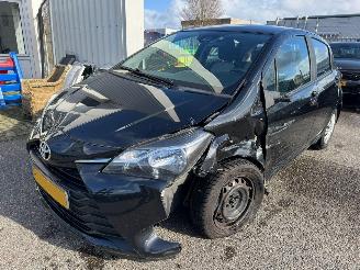 Schadeauto Toyota Yaris 1.0 VVT-i Comfort 2018/2