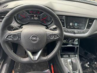 Opel Grandland X 1.6 Turbo Hybrid Business Executive picture 13