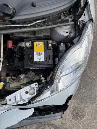 Peugeot 107 1.0-12V XS picture 10