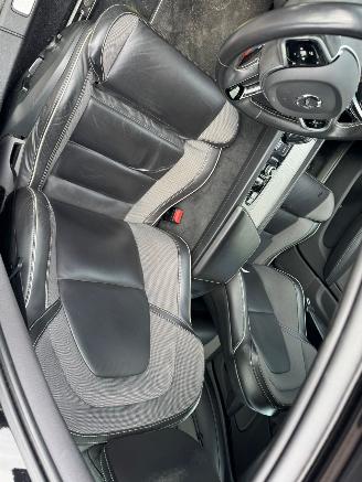 Volvo V-60 2.0 B3 R-Design picture 21
