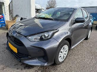 Unfallwagen Toyota Yaris 1.5 Hybrid 115 Comfort 2024/11